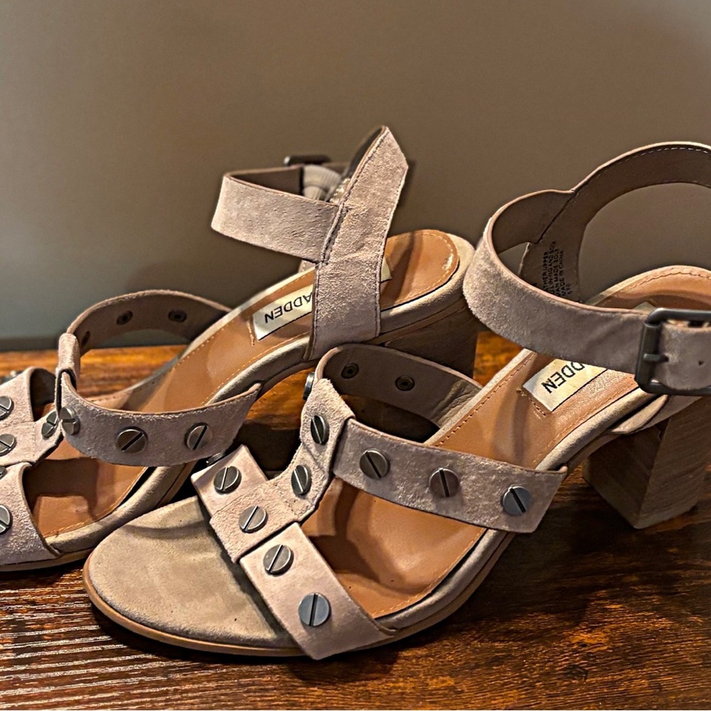Steve Madden Tan Sandals with Adjustable Ankle Strap